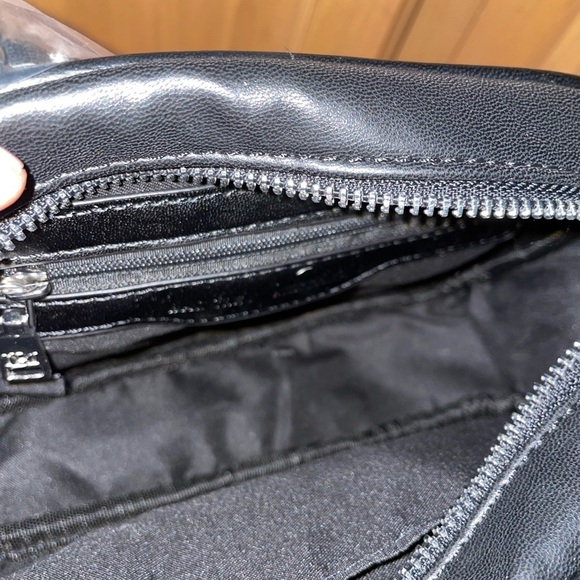 Badgley Mischka Medium Quilted Camera Bag NWT - Picture 6 of 8